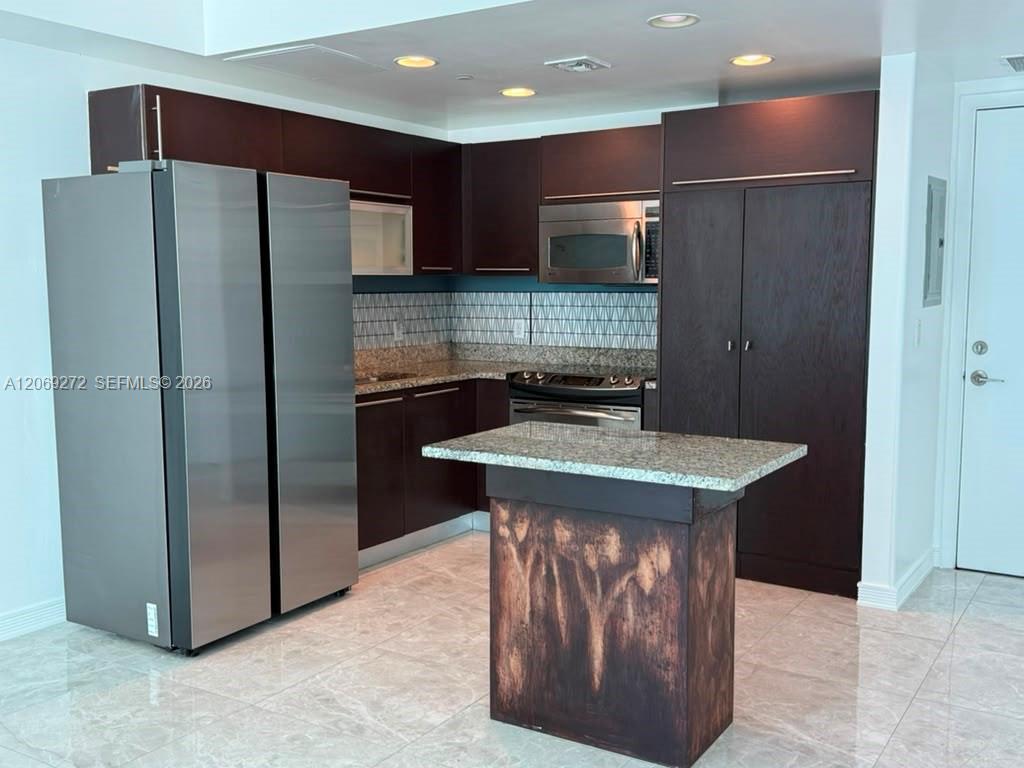 950 Brickell Bay Dr # 1108, Miami FL 33131