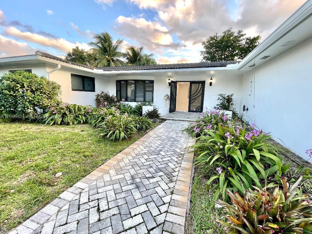 4910 Jefferson St, Hollywood FL 33021
