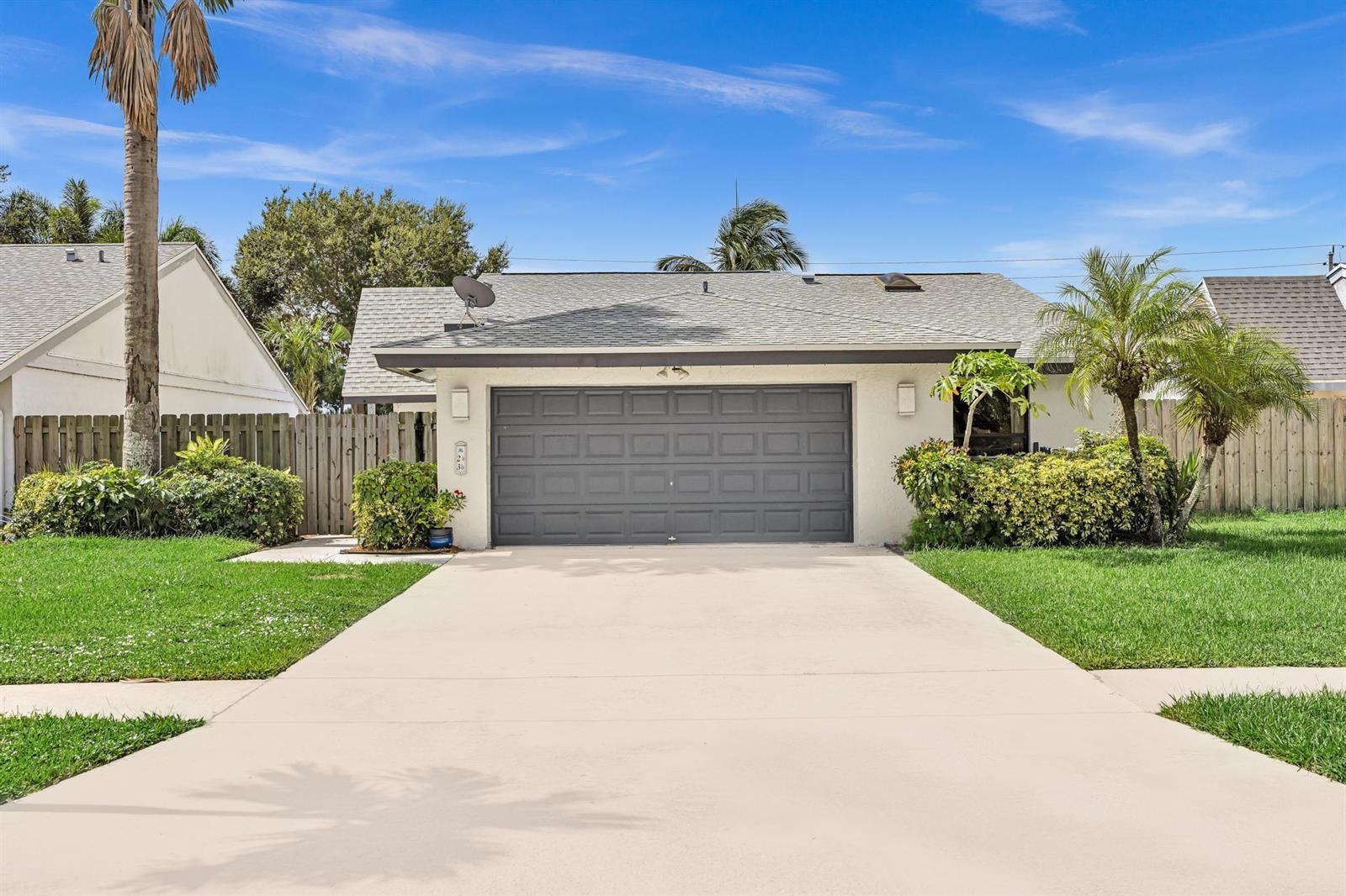 23 BAYTREE Circle, Boynton Beach FL 33436