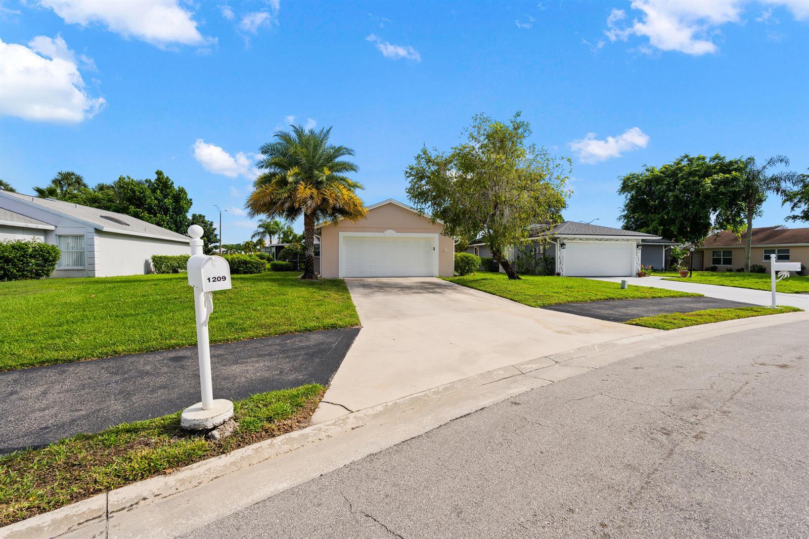 1209 Pine Sage Circle, West Palm Beach FL 33409