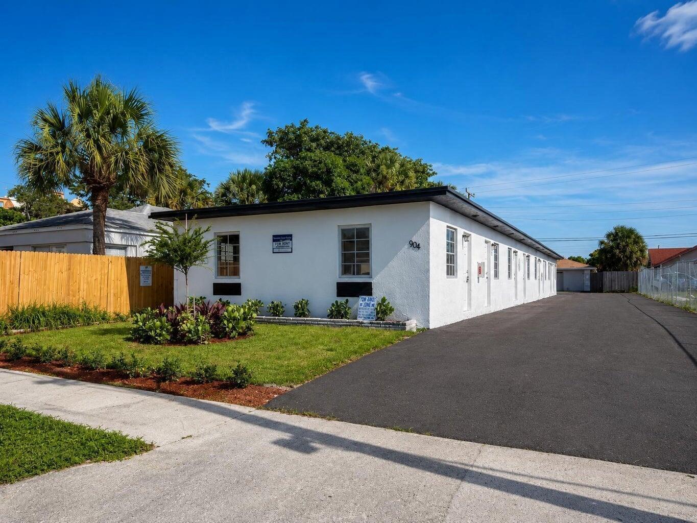 904 10th Street # 6, West Palm Beach FL 33401