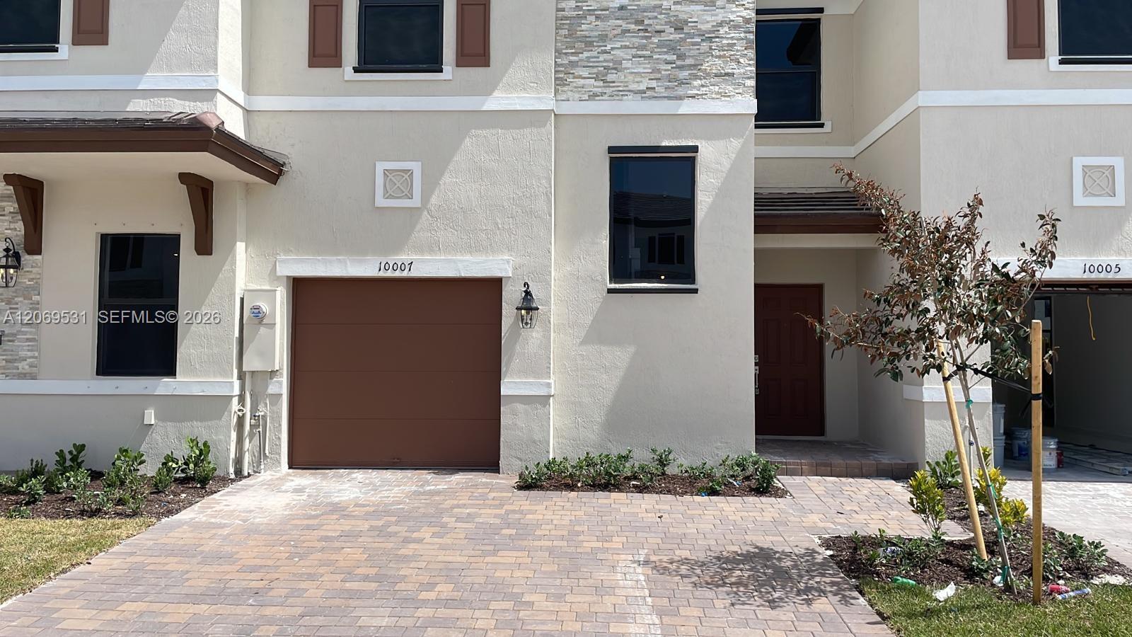 10007 SW 231 Ln, Miami FL 33190