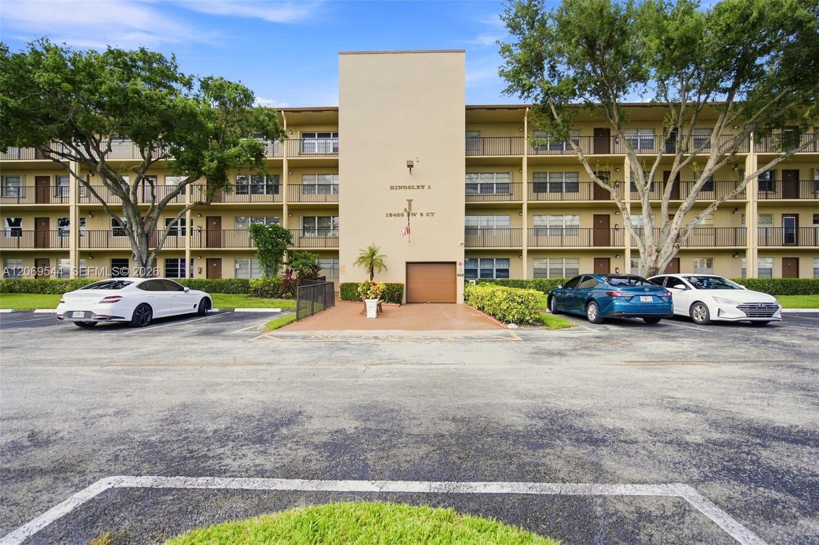 13455 SW 9th Ct # 301J, Pembroke Pines FL 33027