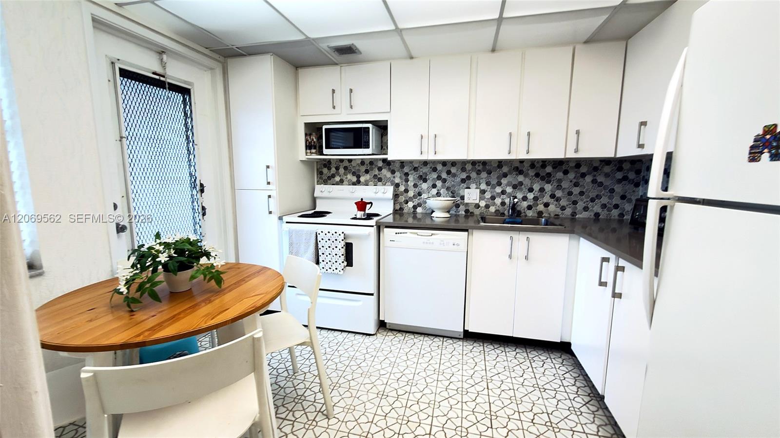 2950 N Palm Aire Dr # 605, Pompano Beach FL 33069