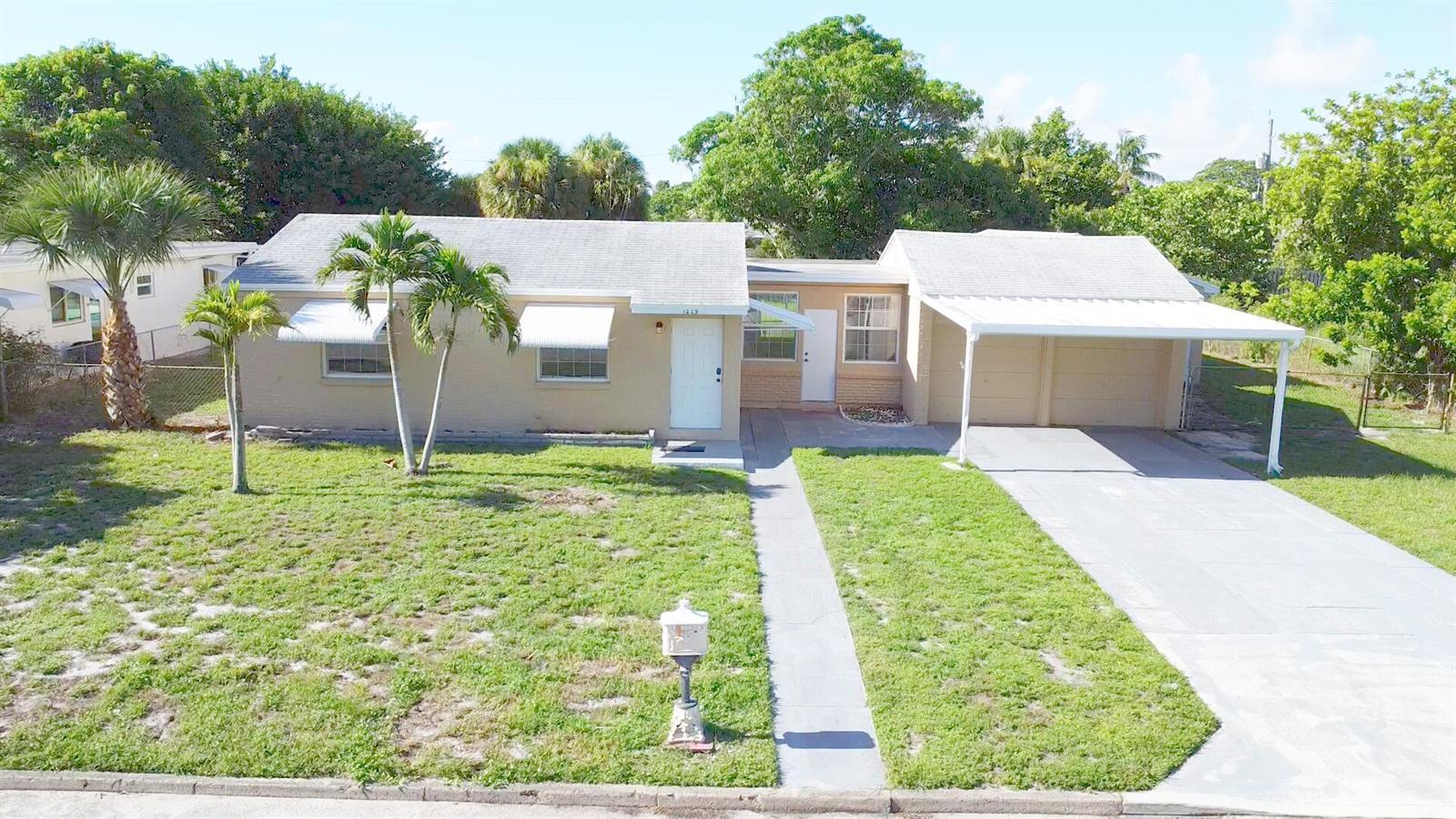 1229 15TH Avenue N, FL 33460