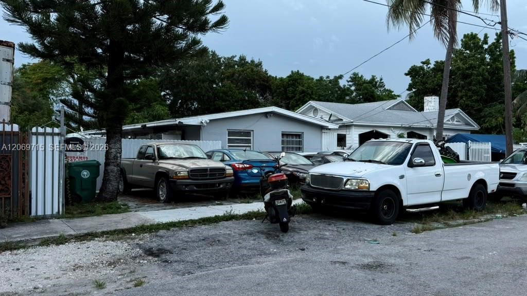 6220 NE Miami Pl, Miami FL 33138