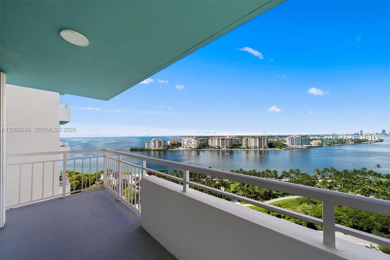 400 S Pointe Dr # 1905, Miami Beach FL 33139