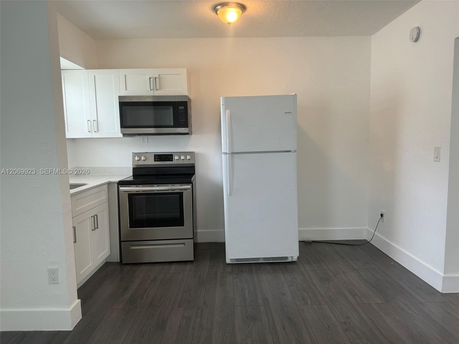 2150 NW 24th St # 4, Miami FL 33142