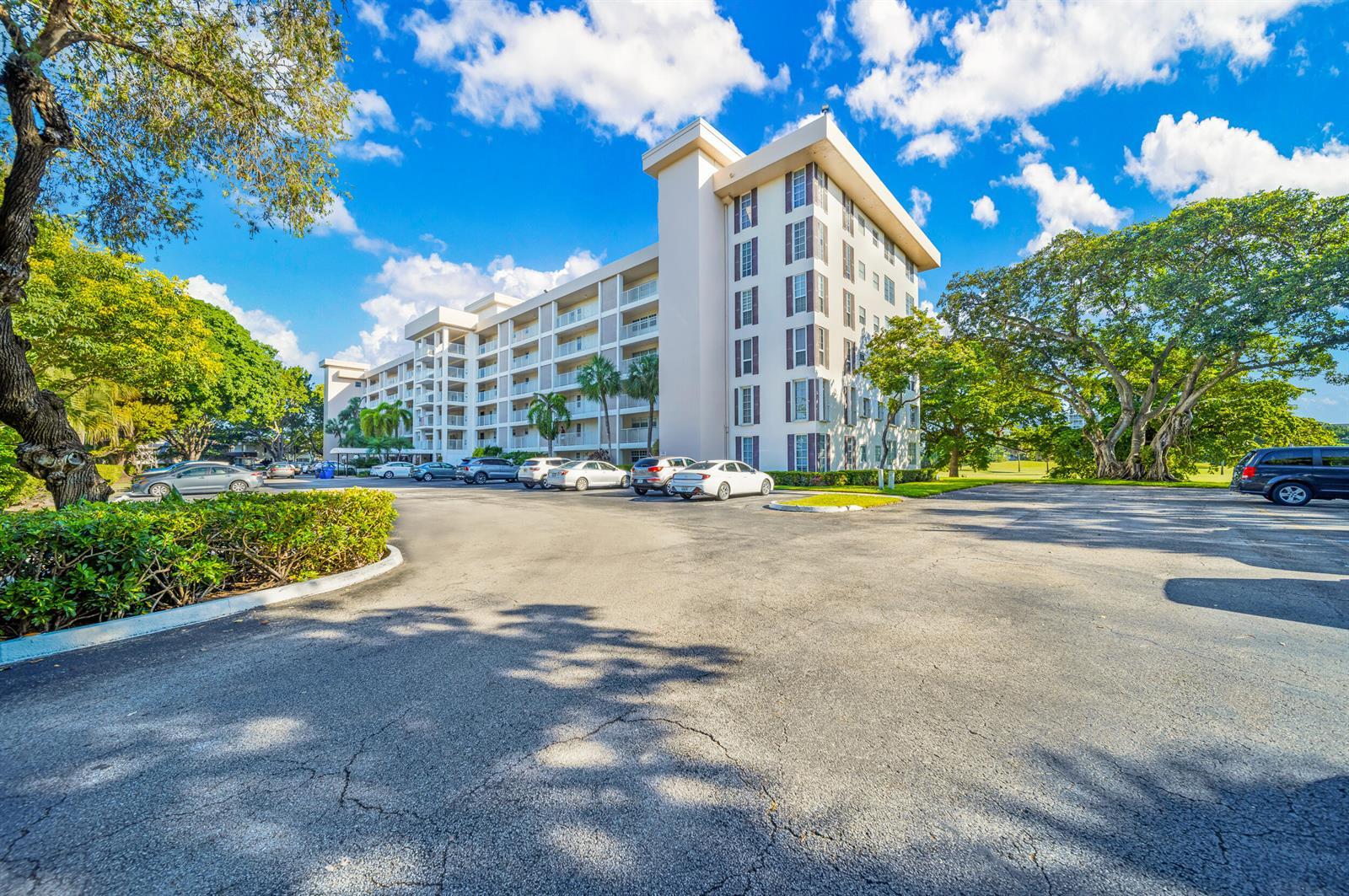 2901 S Palm Aire Drive # 609, Pompano Beach FL 33069