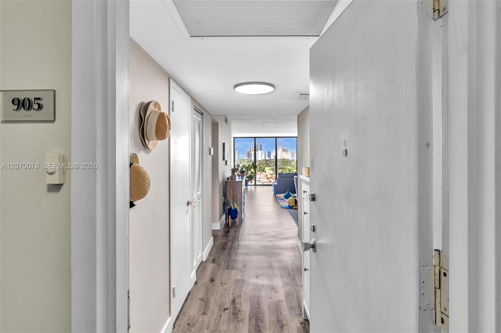 3375 N Country Club Dr # 905, Aventura FL 33180