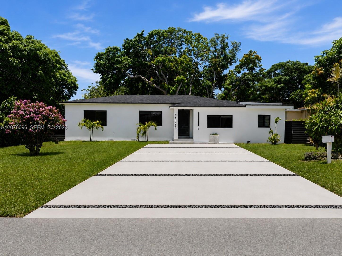 14324 Garden Dr, Miami FL 33168