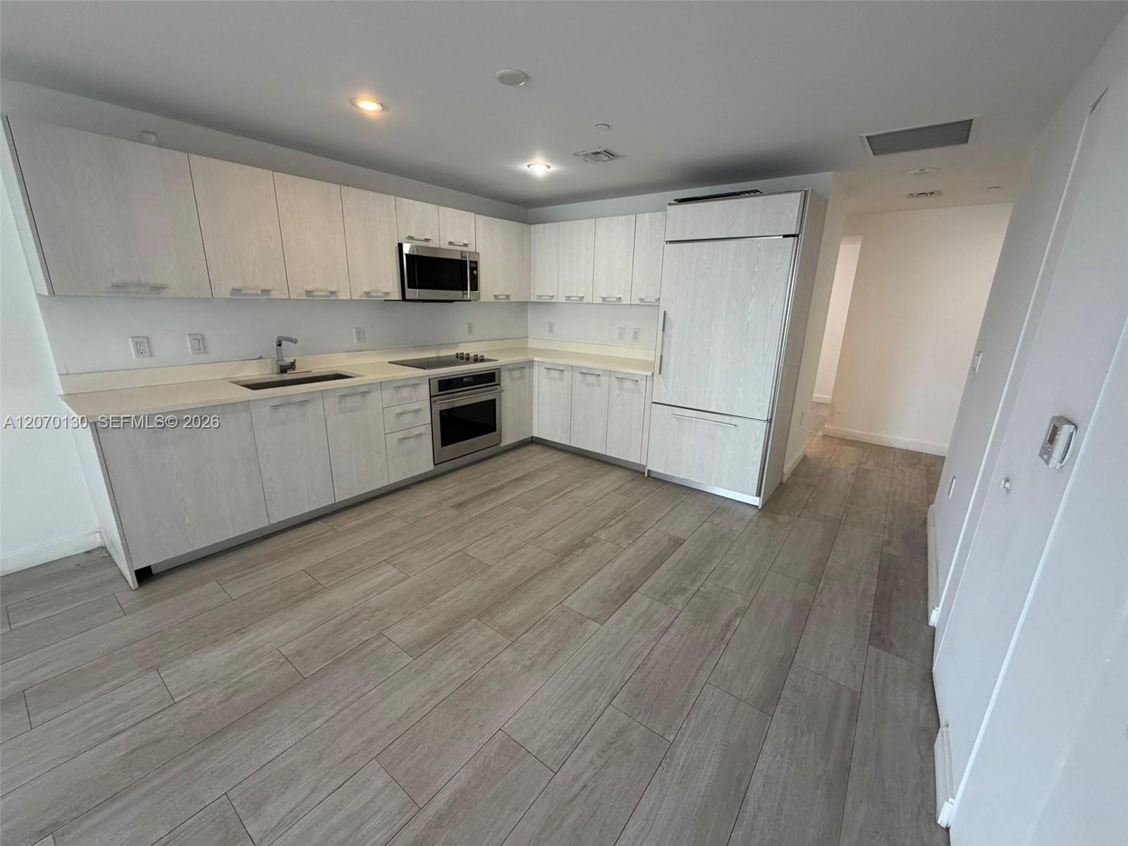 55 SW 9th St # 2410, Miami FL 33130