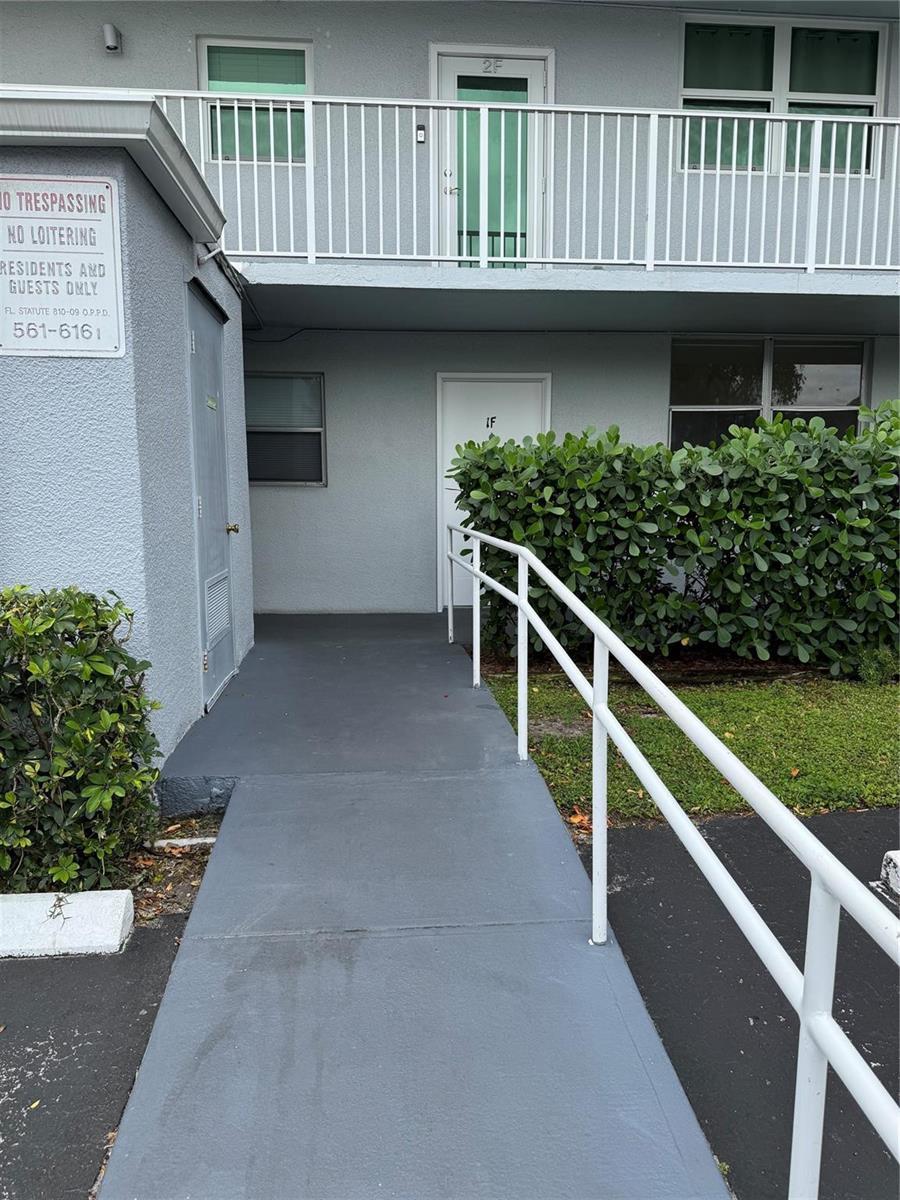 115 ROYAL PARK Drive # 1F, Oakland Park FL 33309