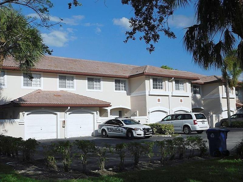 8985 NW 38TH Drive, Coral Springs FL 33065