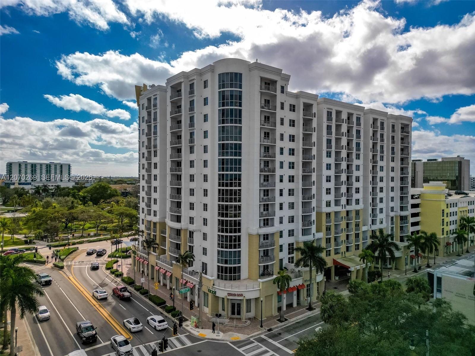 1830 Radius Dr # 903, Hollywood FL 33020