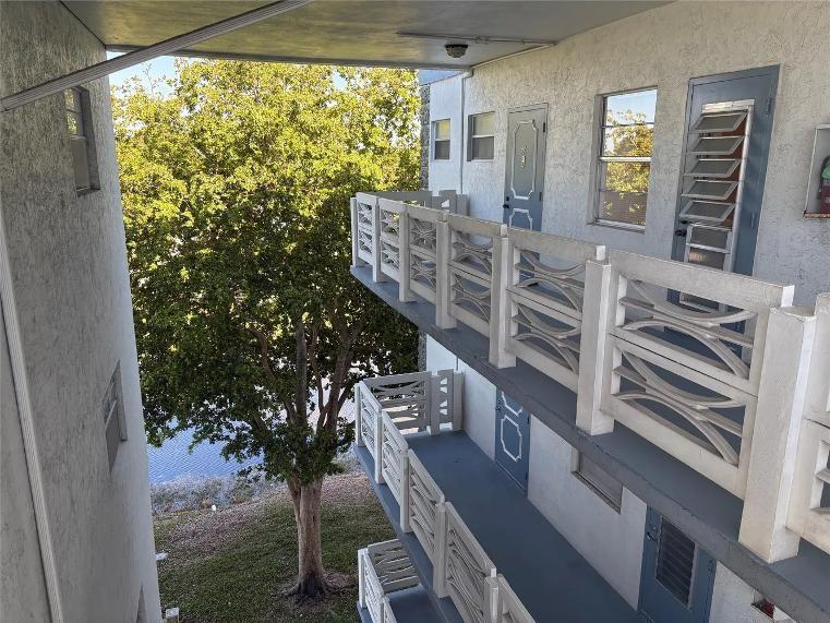 4050 NW 42ND Avenue # 415, Lauderdale Lakes FL 33319