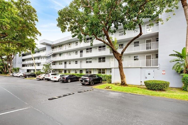 114 Royal Park Dr # 3H, Oakland Park FL 33309
