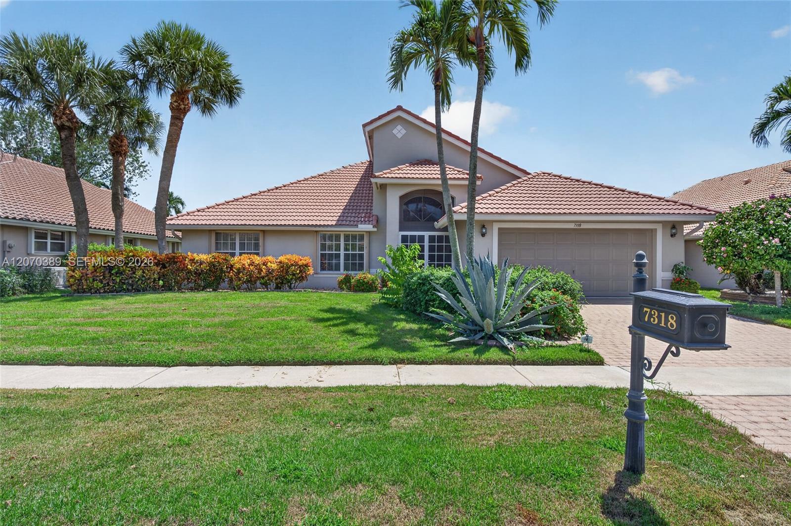 7318 Amber Falls Ln, Boynton Beach FL 33437