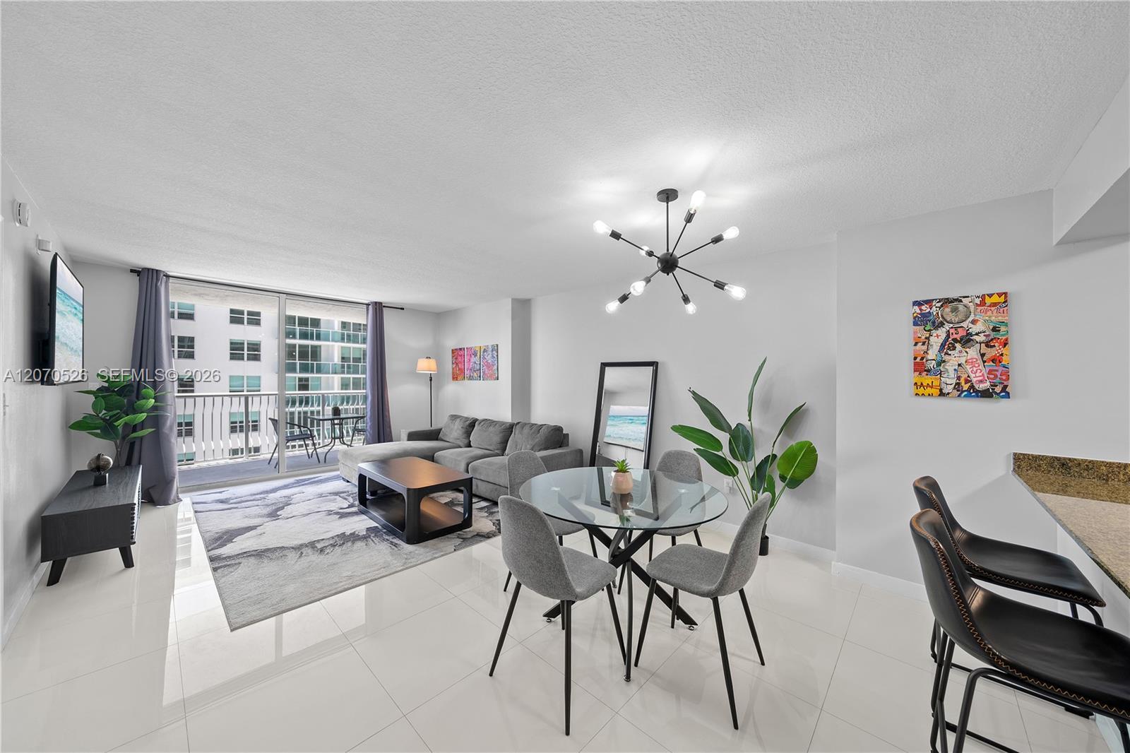 1200 Brickell Bay Dr # 2205, Miami FL 33131