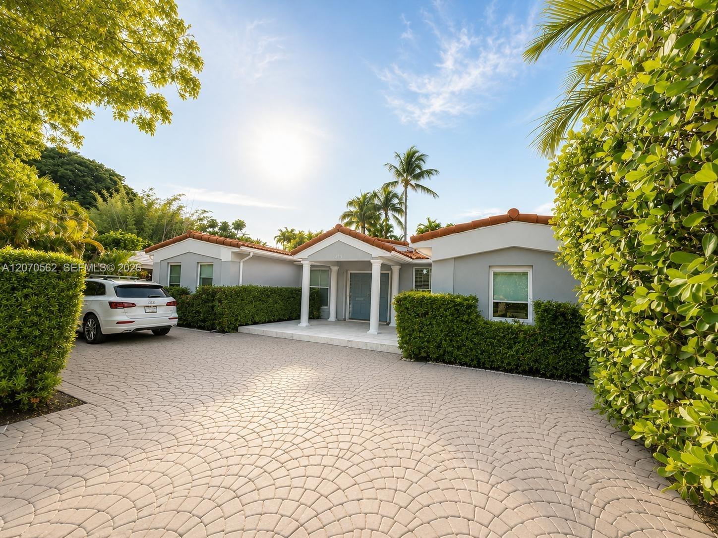 4726 Alton Rd, Miami Beach FL 33140