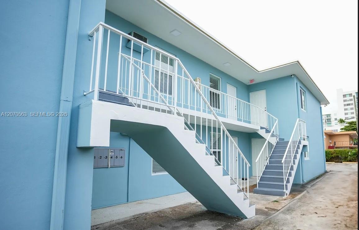 1043 NW 5th St # 5, Miami FL 33128