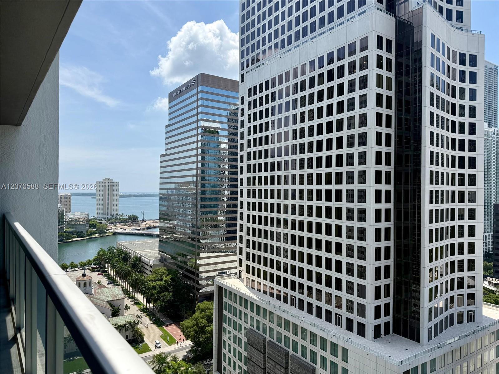 55 SE 6th St # 2404, Miami FL 33131
