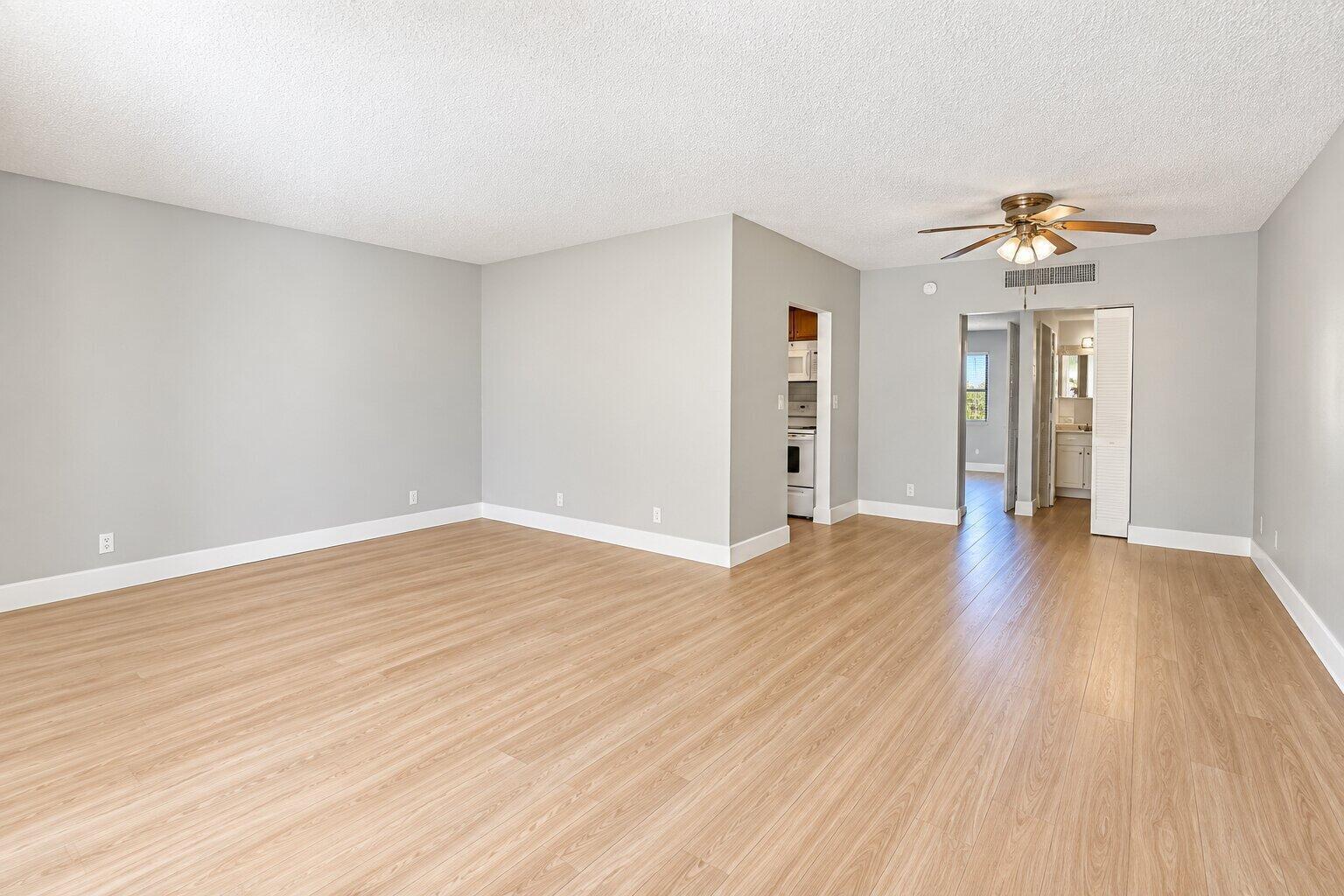 2201 NE 36TH Street # 102, Lighthouse Point FL 33064