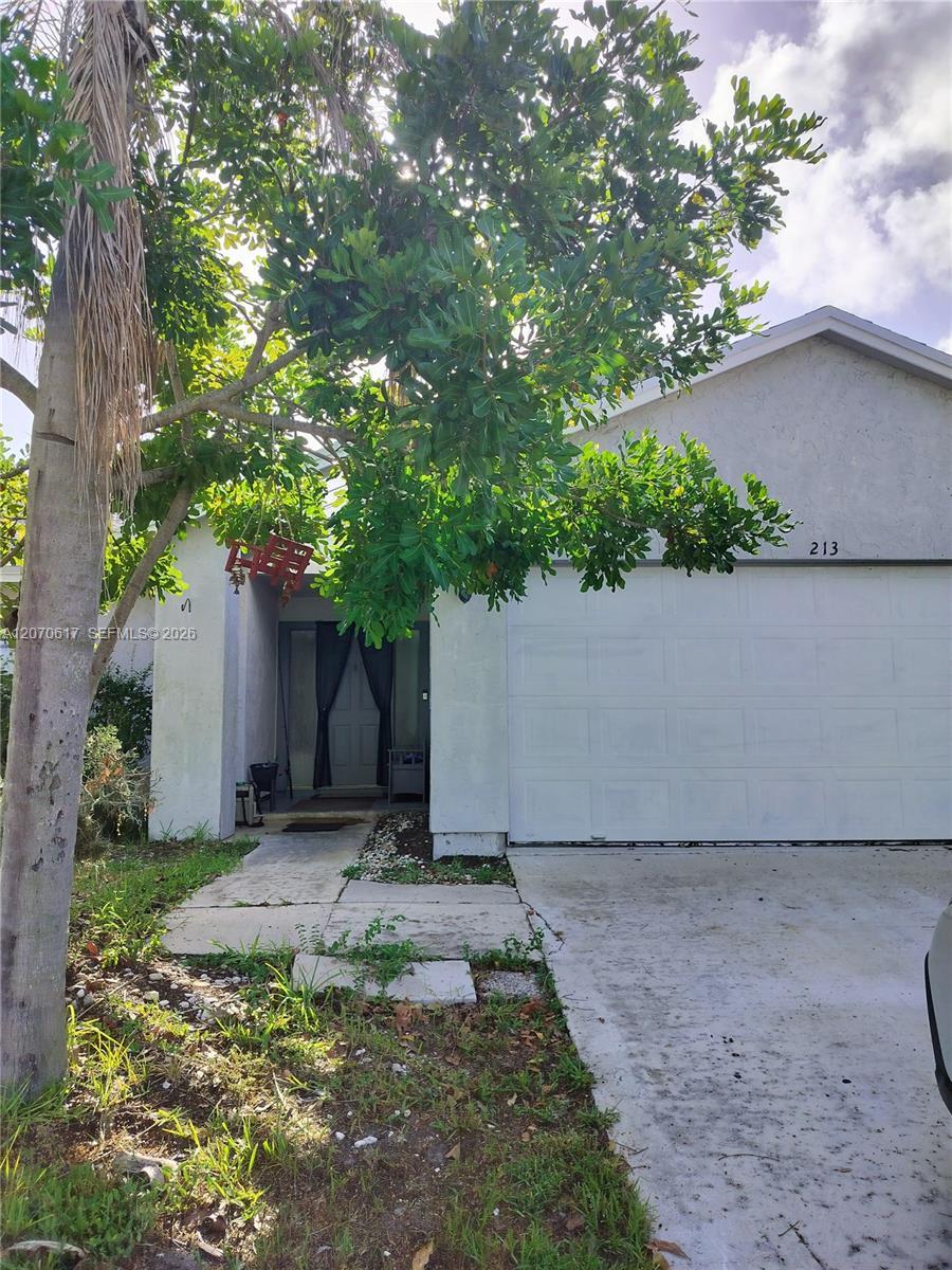 213 Woodbridge Dr, Jupiter FL 33458