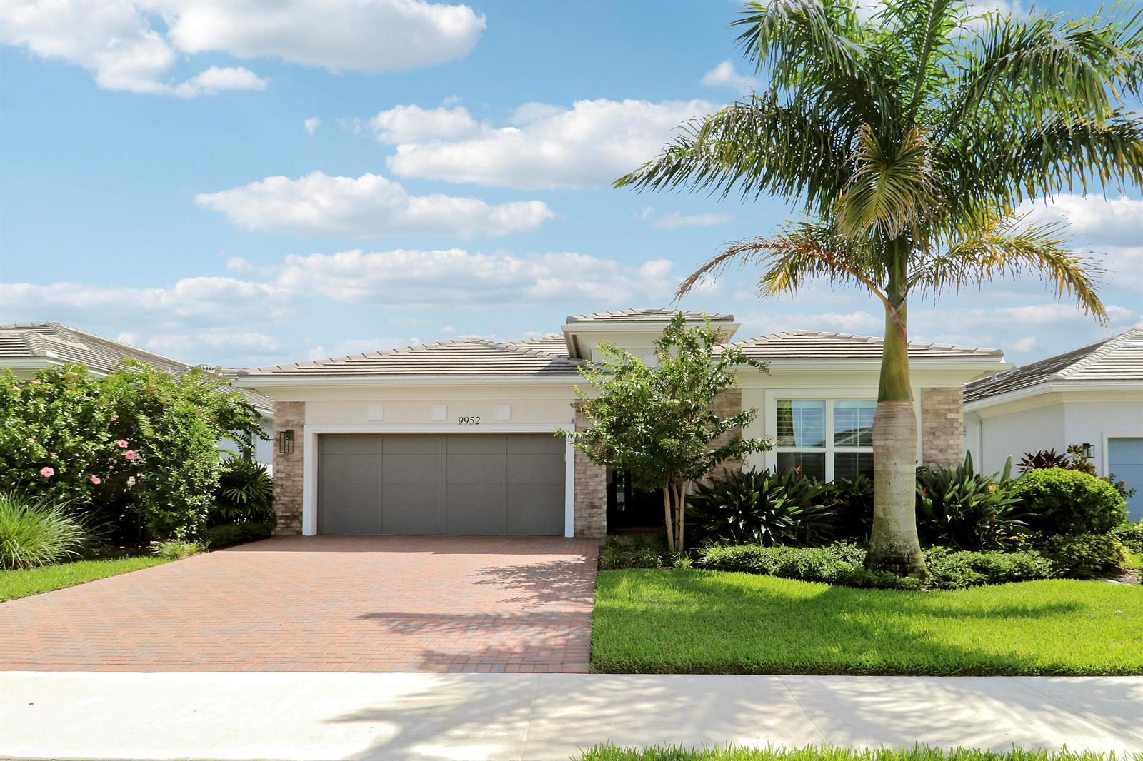 9952 REGENCY Way, Palm Beach Gardens FL 33412