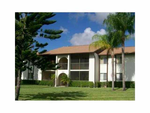 4850 Sable Pine Circle # C2, West Palm Beach FL 33417