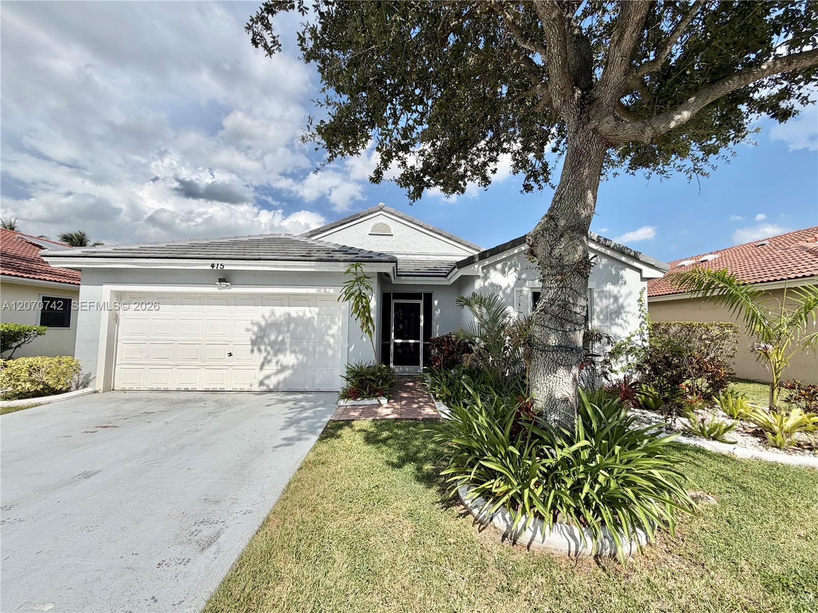 415 NW 165th Ave, Pembroke Pines FL 33028