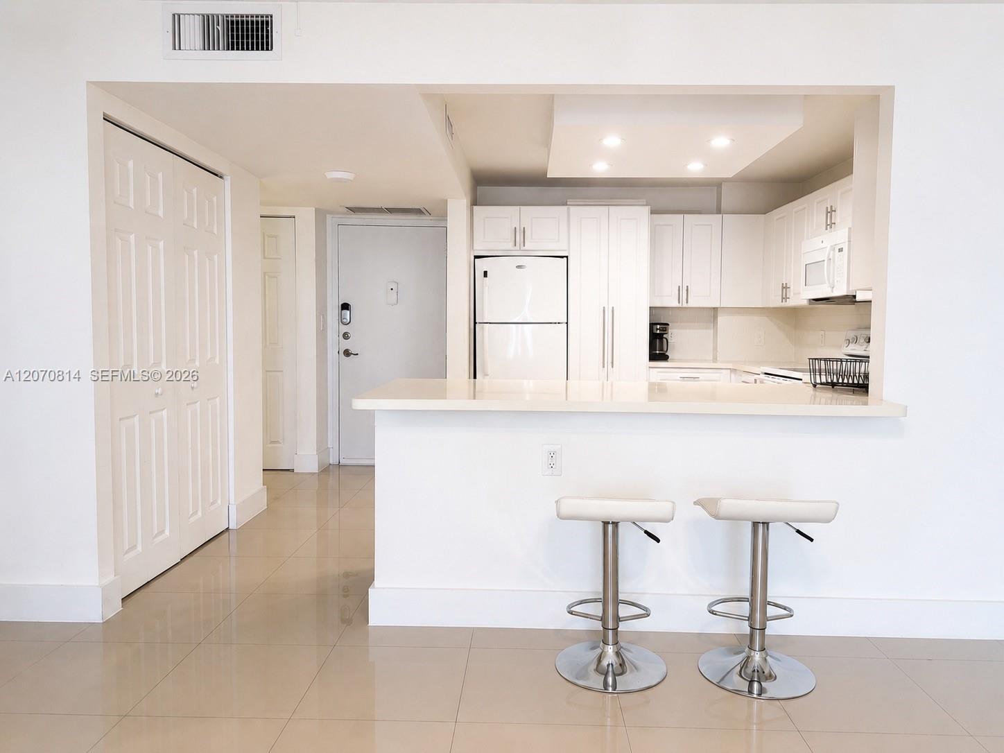 1865 S Ocean Dr # 8I, Hallandale Beach FL 33009