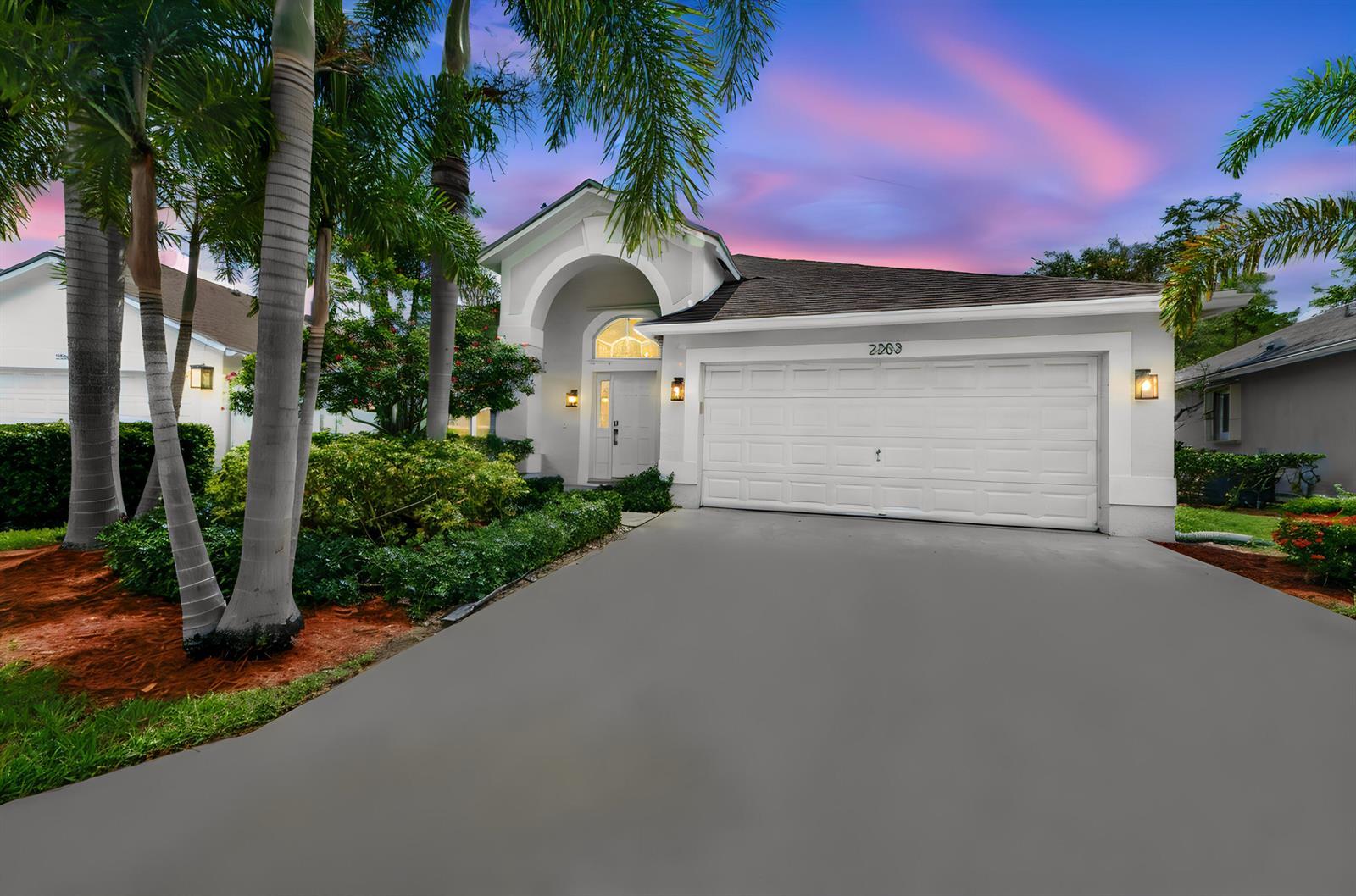 2203 Soundings Court, FL 33413