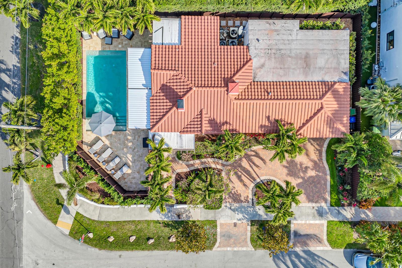 748 NE 17th Way, Fort Lauderdale FL 33304