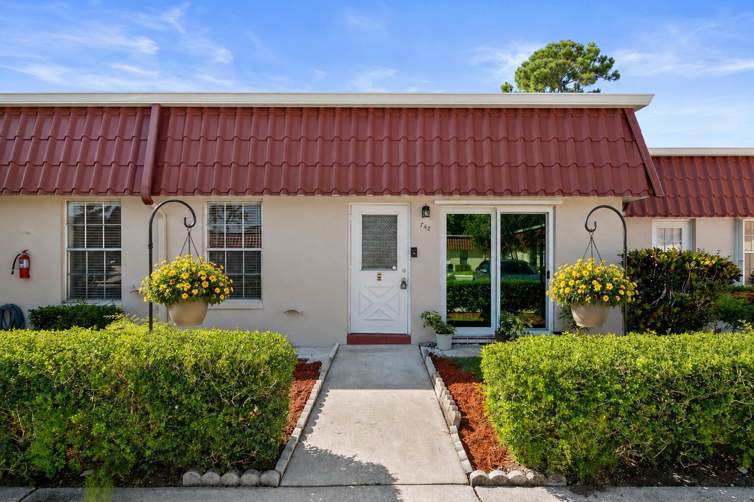 742 Nantucket Circle, Lake Worth FL 33467