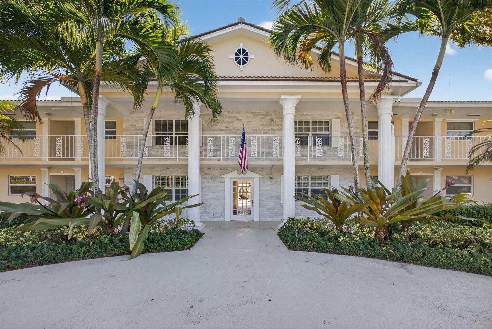 478 Tequesta Drive # 204, Tequesta FL 33469