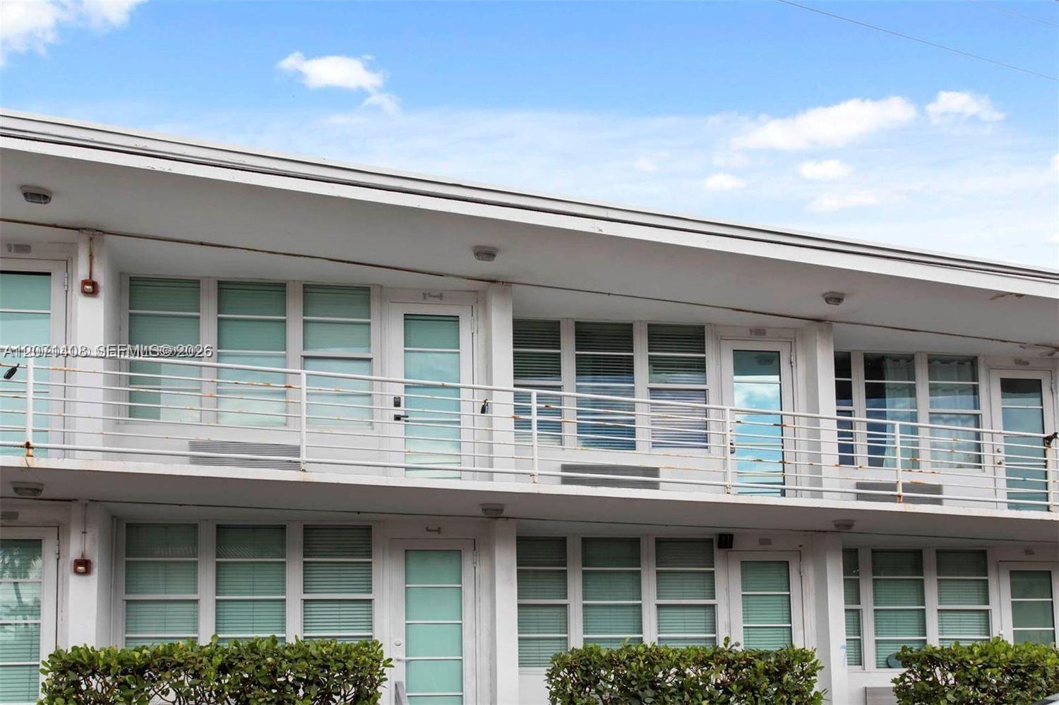 300 74th St # 15, Miami Beach FL 33141