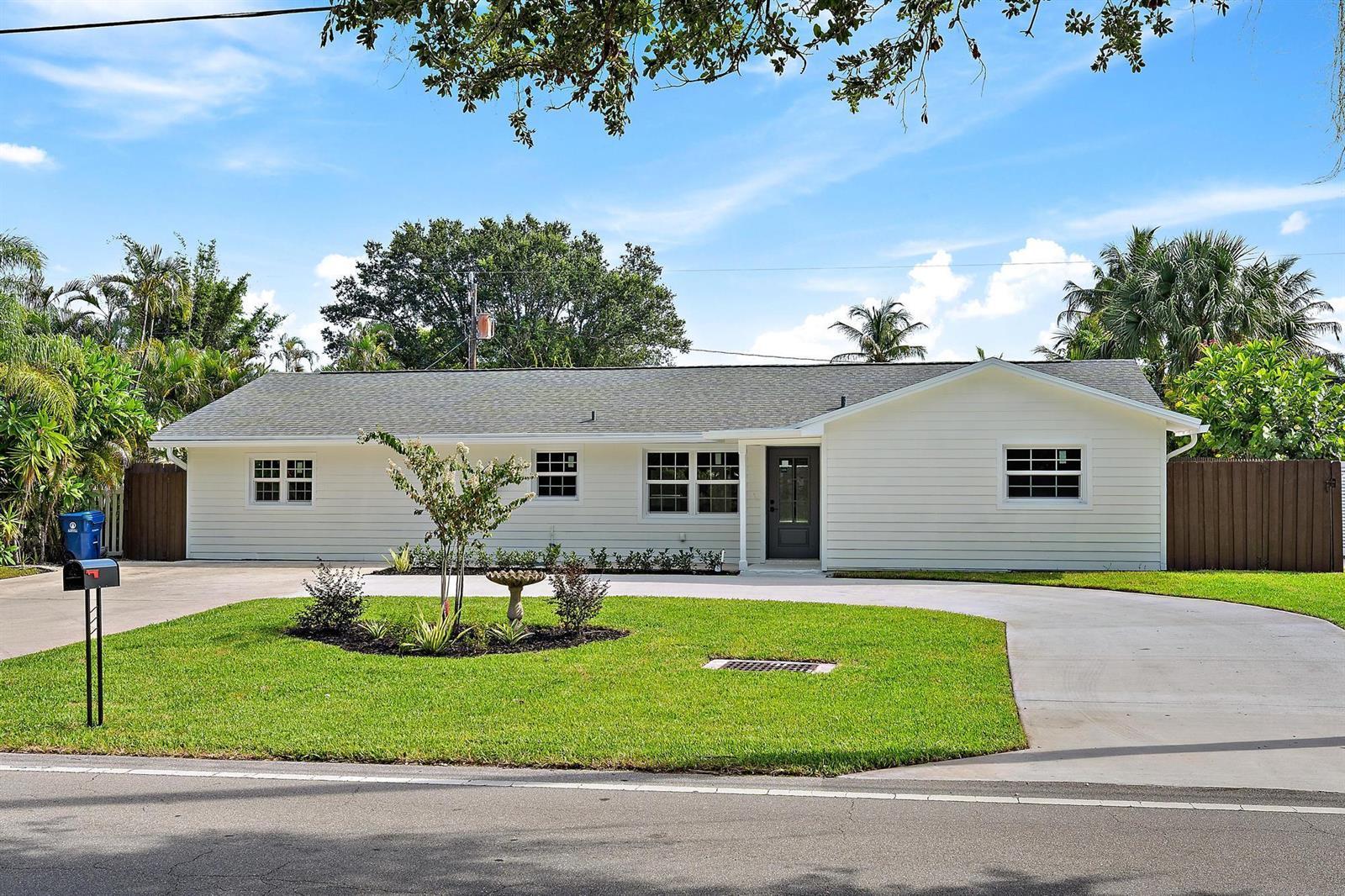109 E RIVERSIDE Drive, Jupiter FL 33469