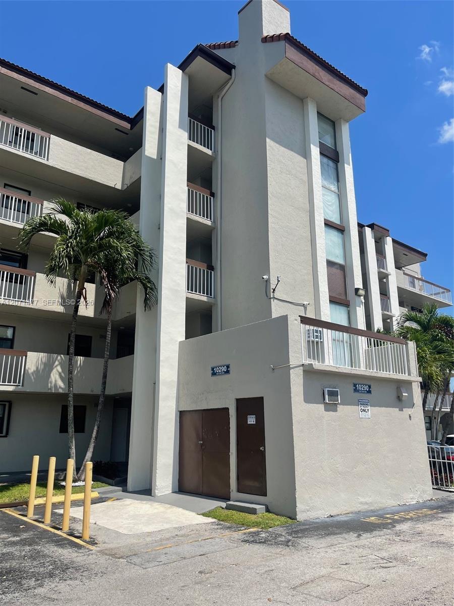 10290 NW 9th St Cir # 113, Miami FL 33172