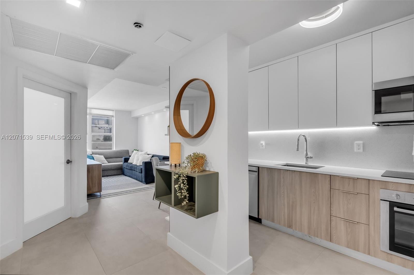 100 Lincoln Rd # 539, Miami Beach FL 33139