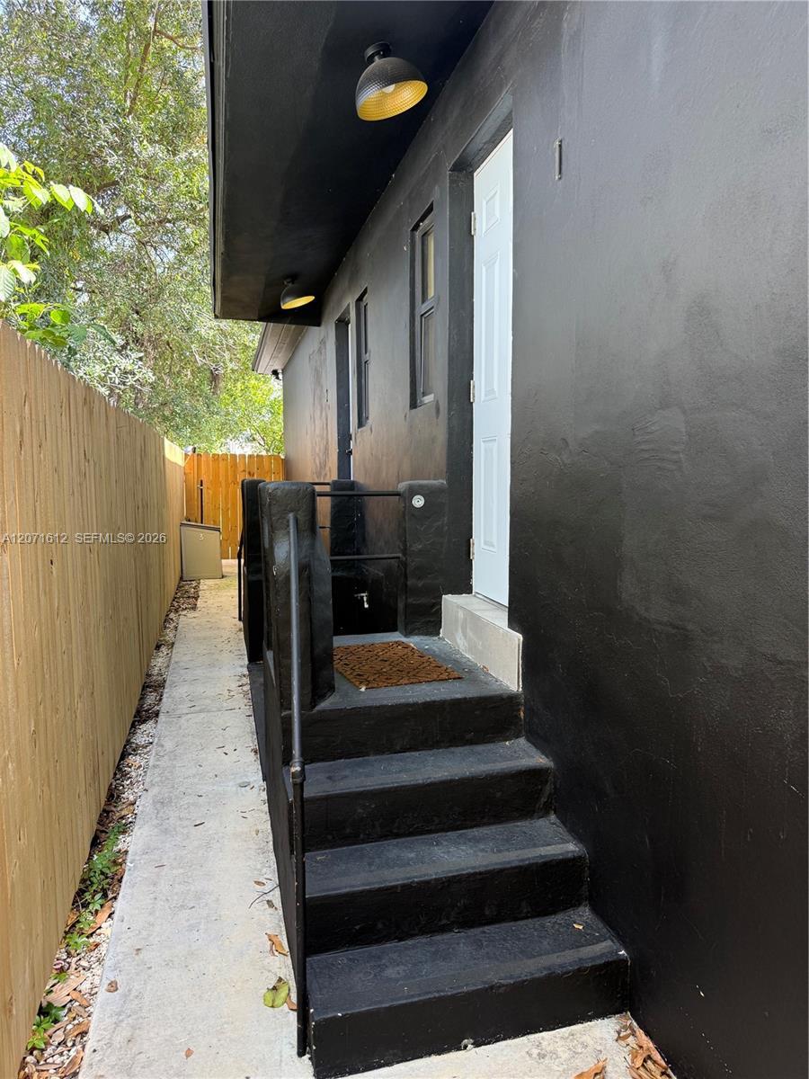 3 NE 70TH ST # 1, Miami FL 33138