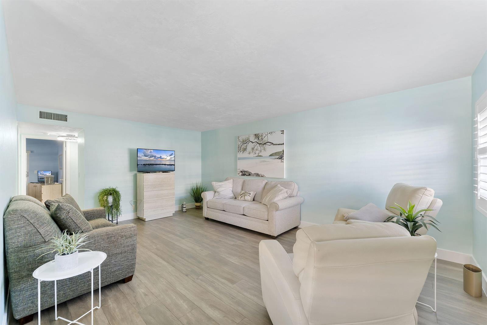 3322 CYNTHIA Lane # 102, FL 33461