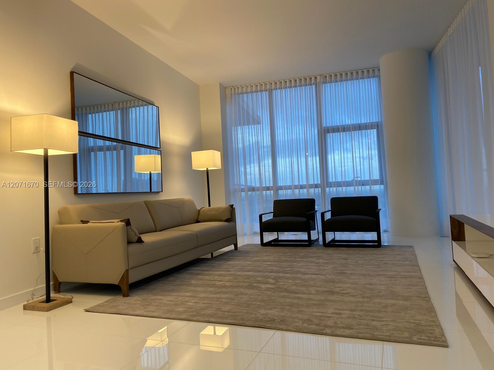 851 NE 1st Ave # 2501, Miami FL 33132