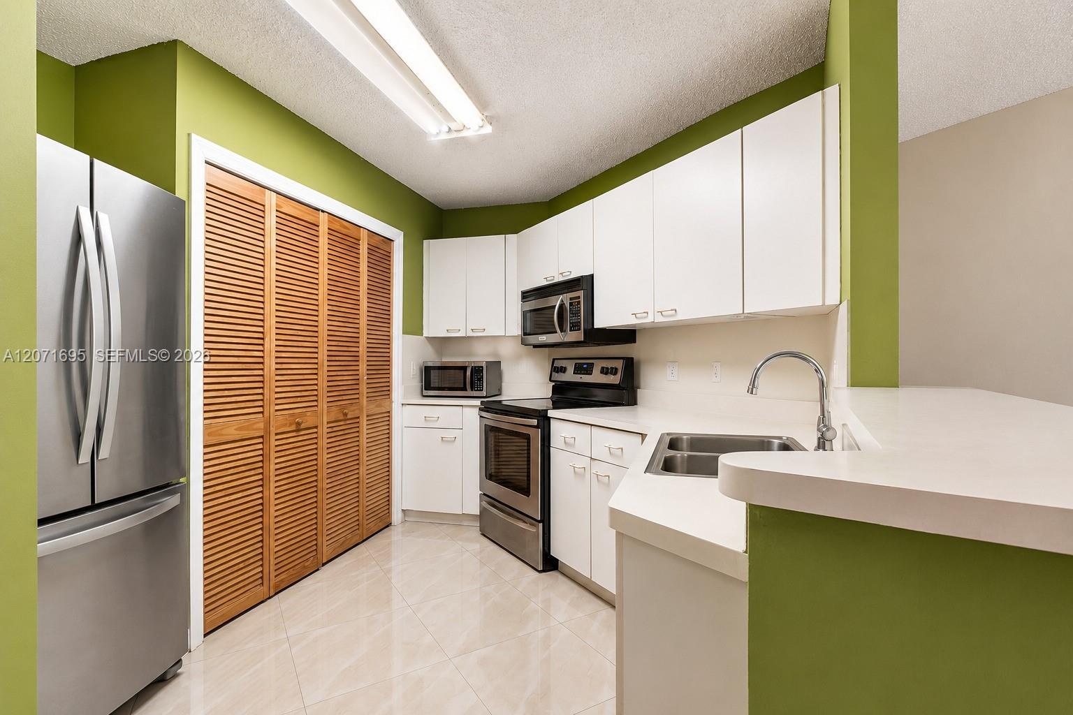 6276 NW 186th ST # 305, Hialeah FL 33015