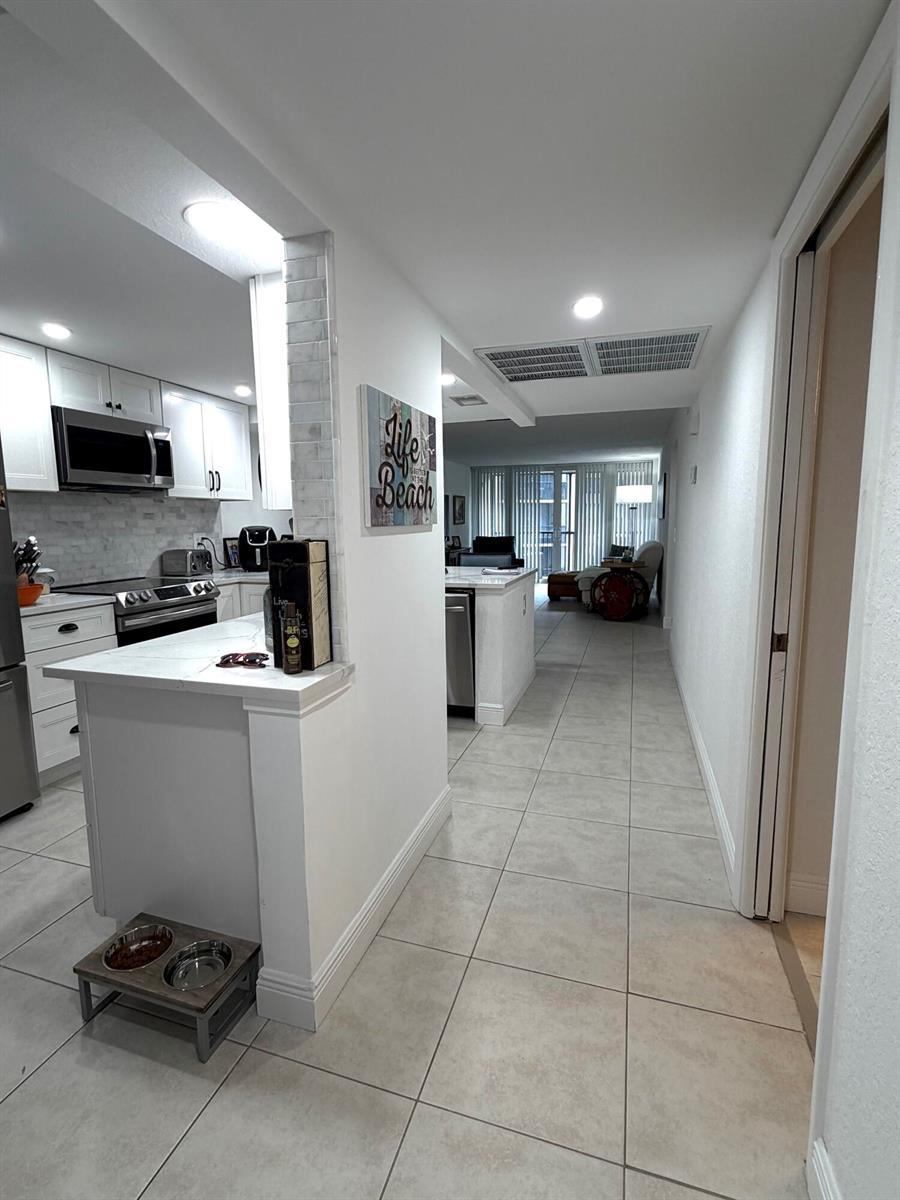 20 ROYAL PALM Way # 3020, Boca Raton FL 33432