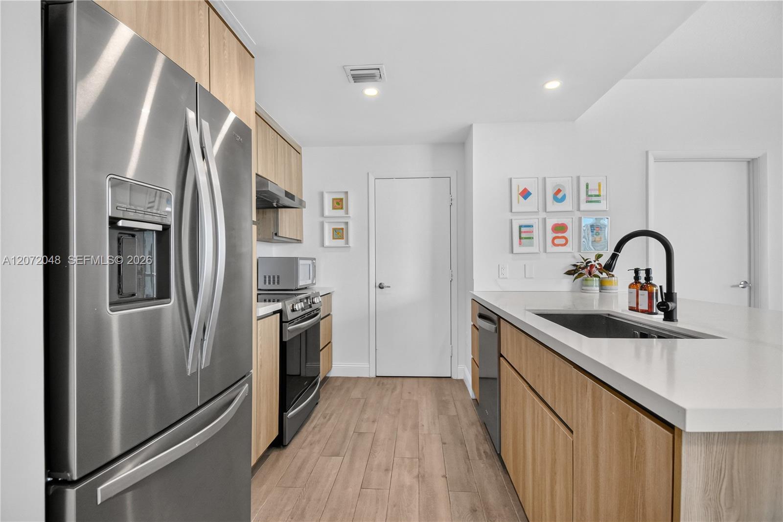1900 N Bayshore Dr # 2019, Miami FL 33132