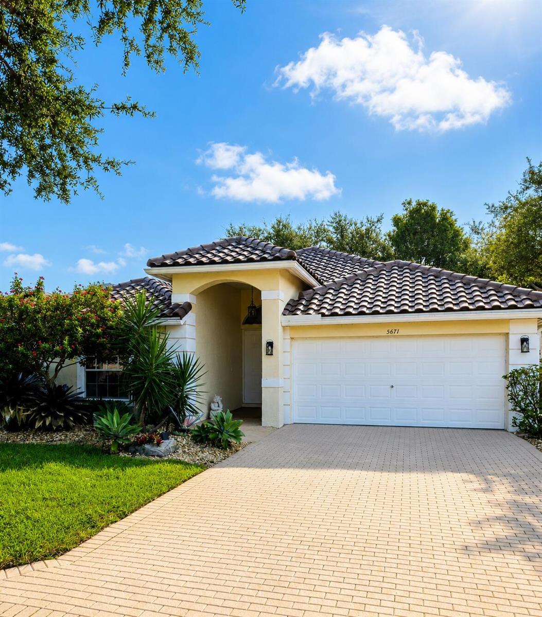 5671 S FOUNTAINS Drive S, Lake Worth FL 33467