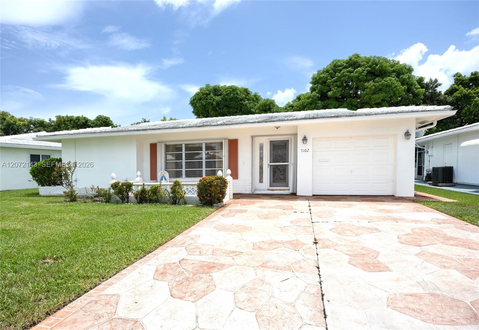 7102 NW 71st St, Tamarac FL 33321