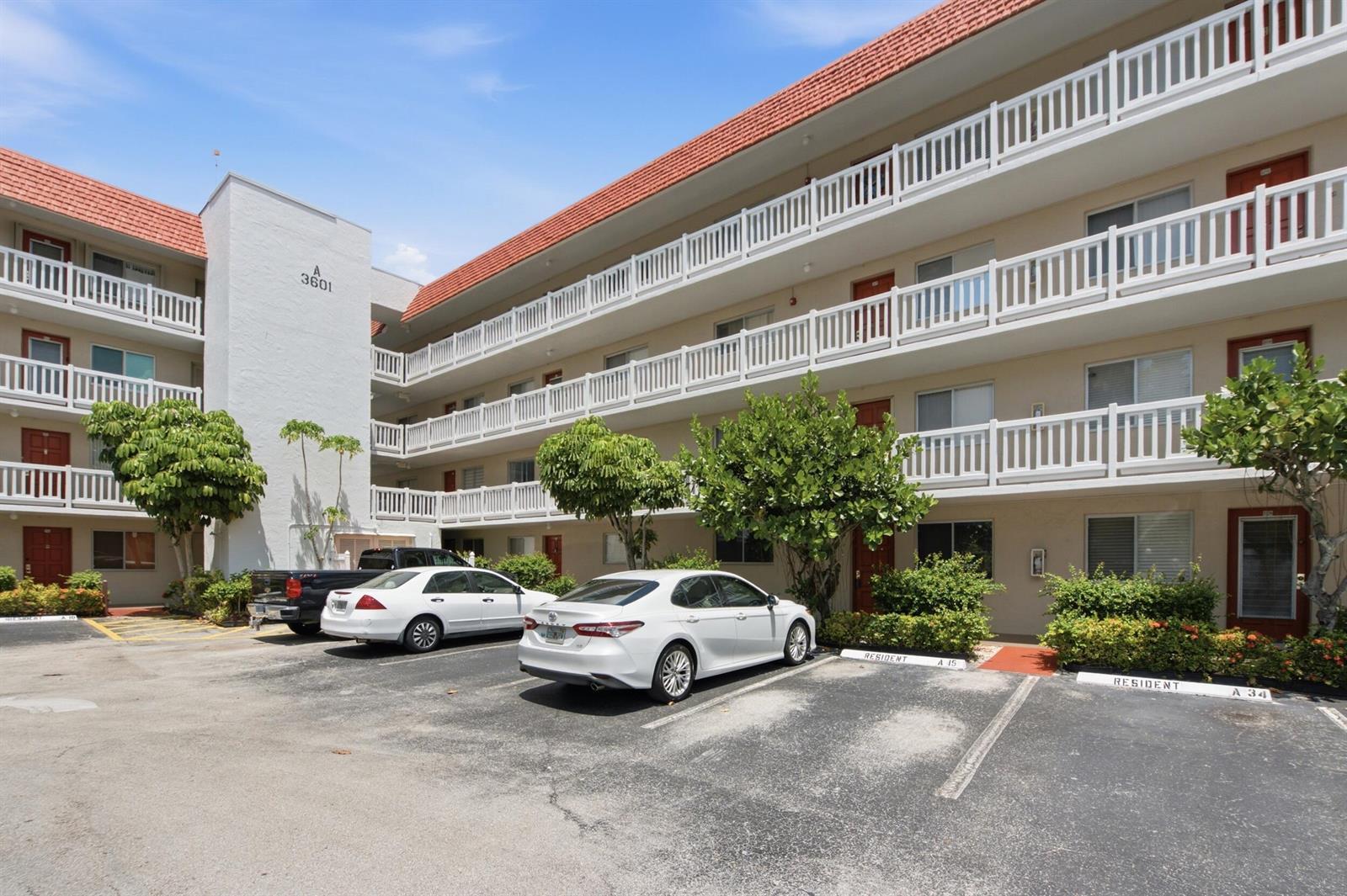 3601 INVERRARY Drive # 107, Lauderhill FL 33319
