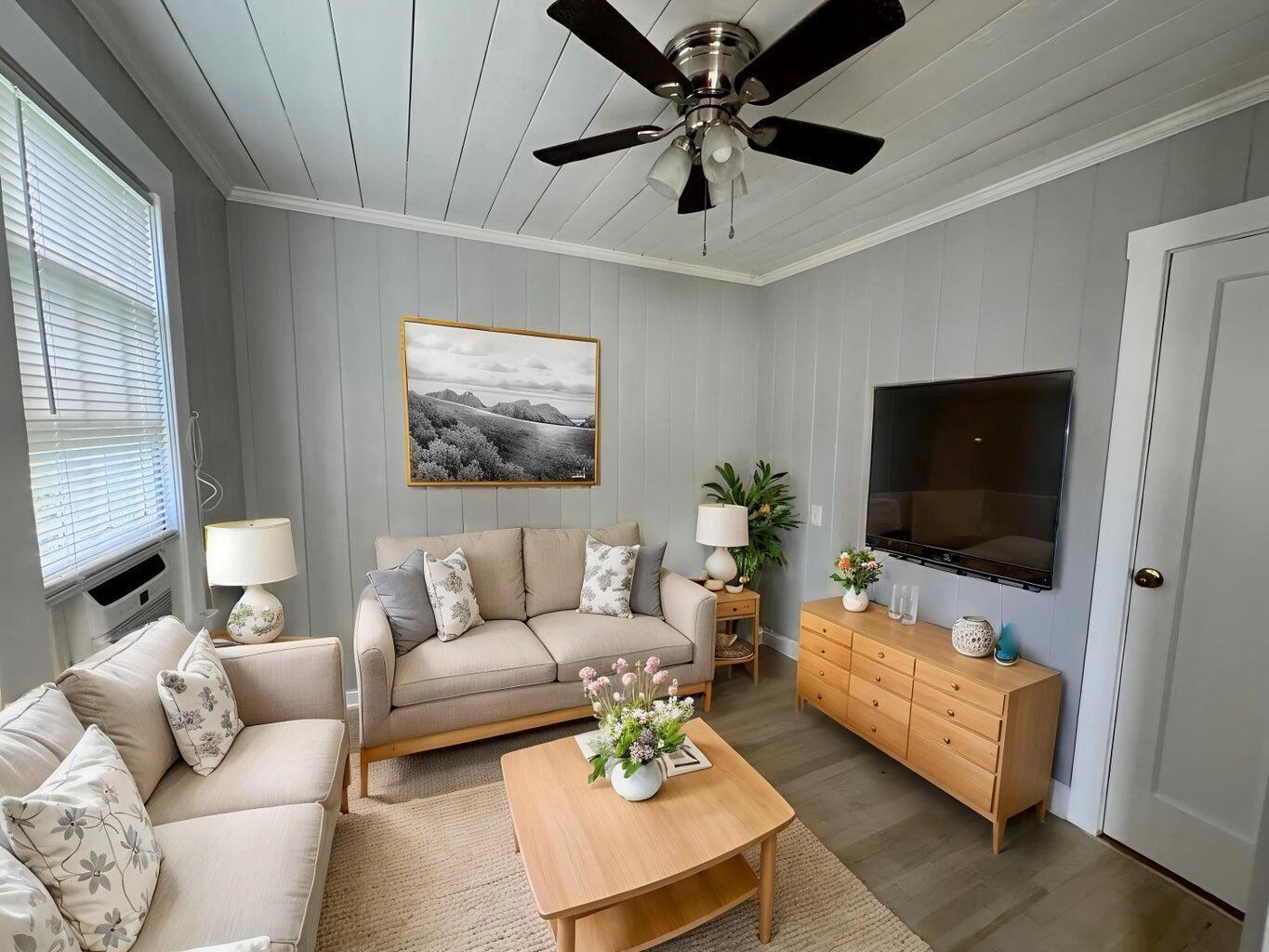 200 Park Avenue # 6, Lake Park FL 33403